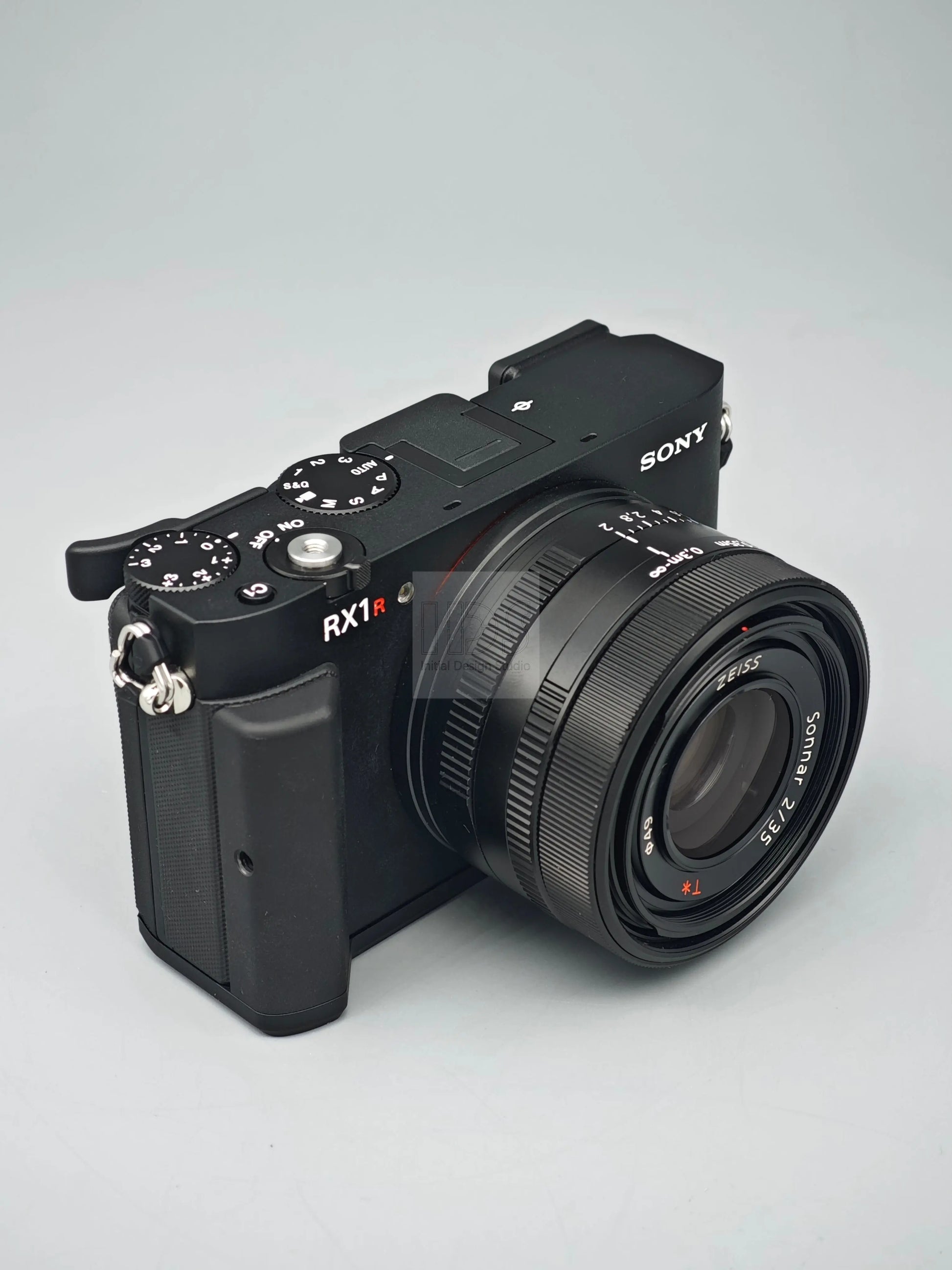 IDSworks hand grip / thumb grip for Sony RX1RIII IDS initial design studio