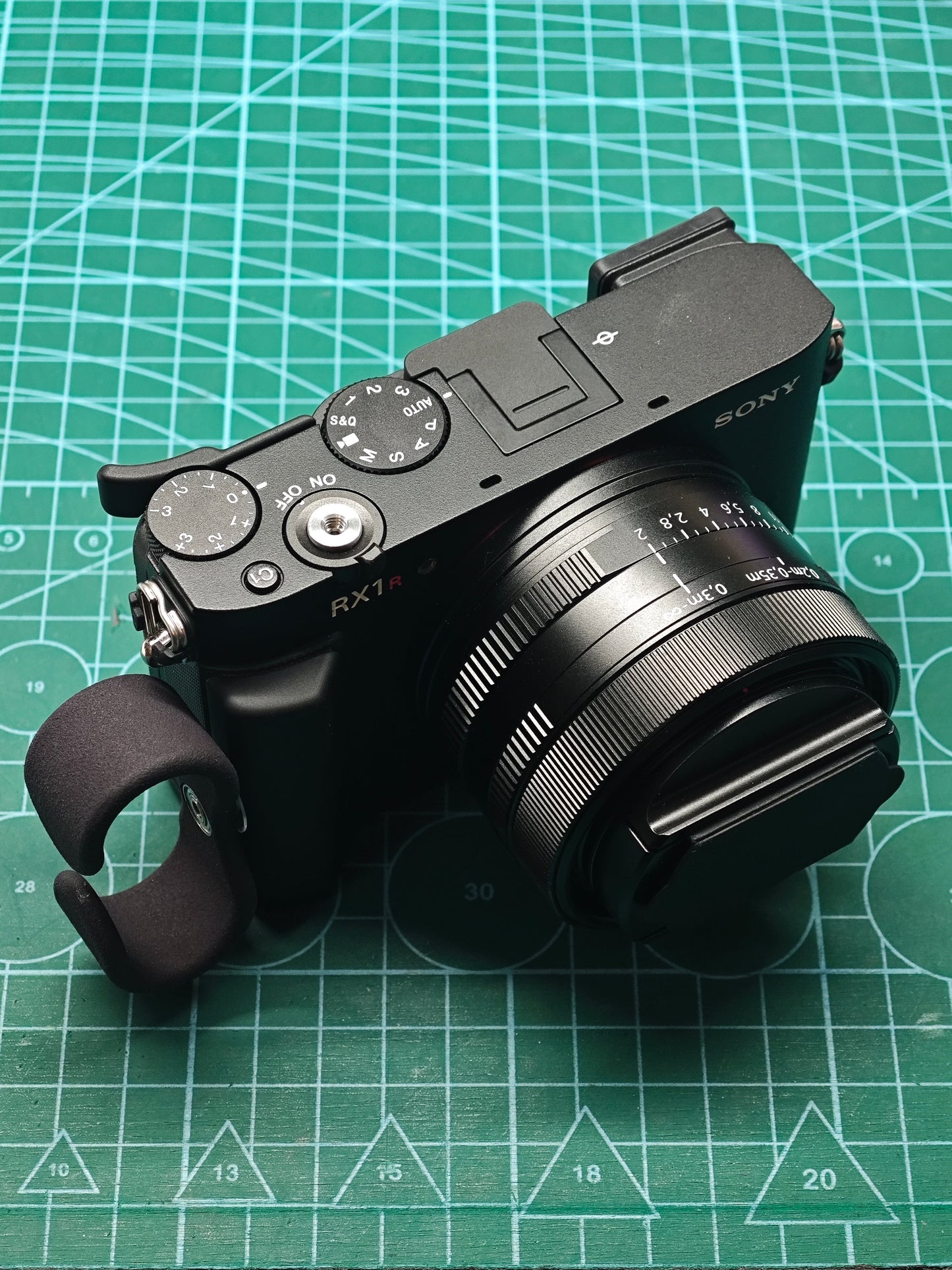 IDSworks hand grip / thumb grip for Sony RX1RIII IDS initial design studio