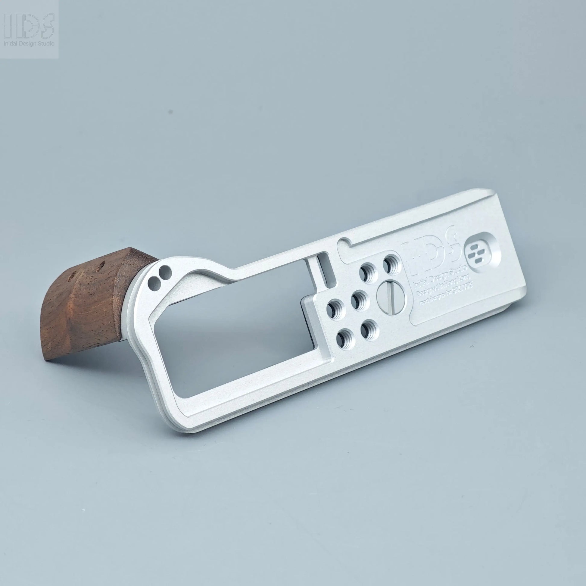 IDSworks modular Grip & Base plate for Fujifilm GFX100RF IDS initial design studio