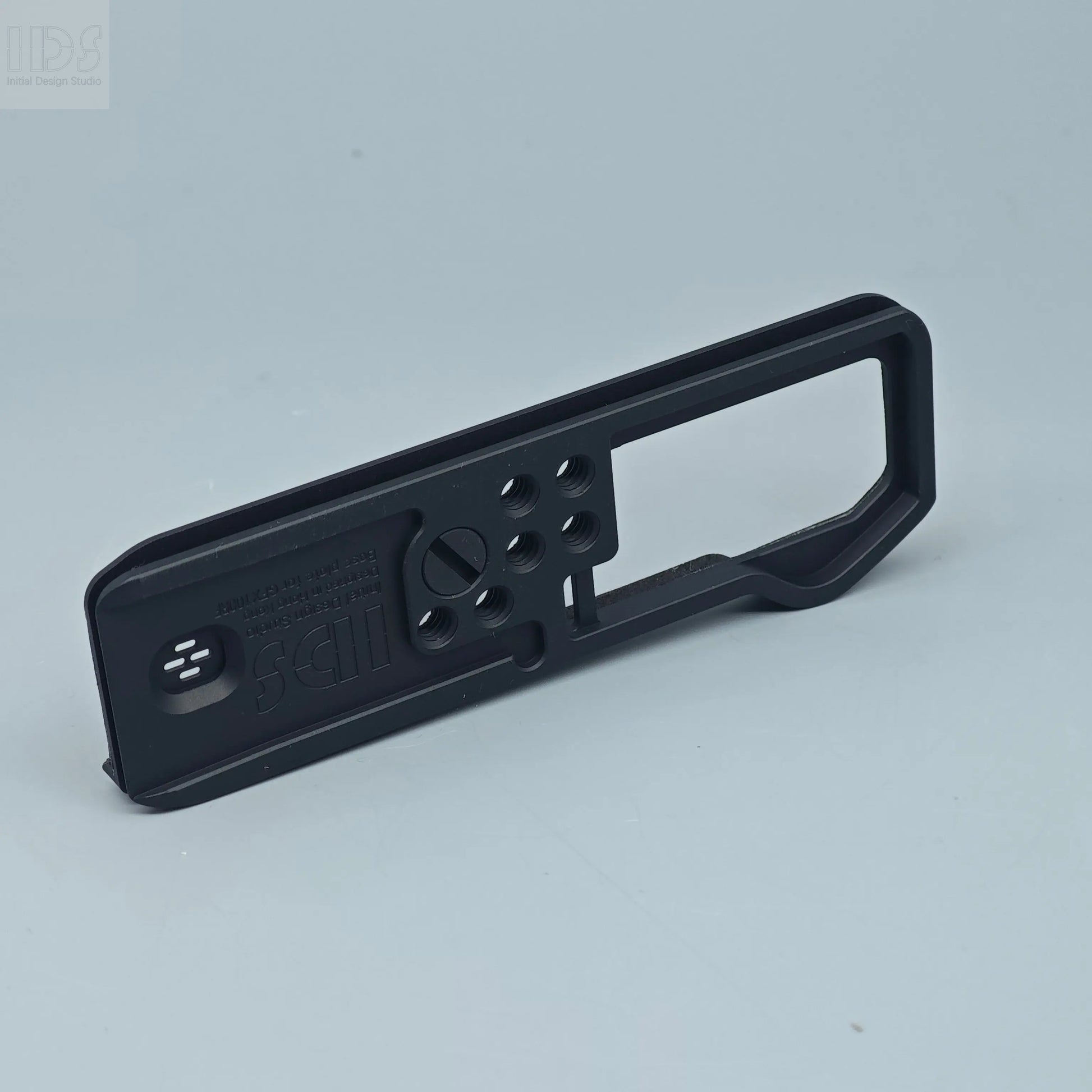 IDSworks modular Grip & Base plate for Fujifilm GFX100RF IDS initial design studio