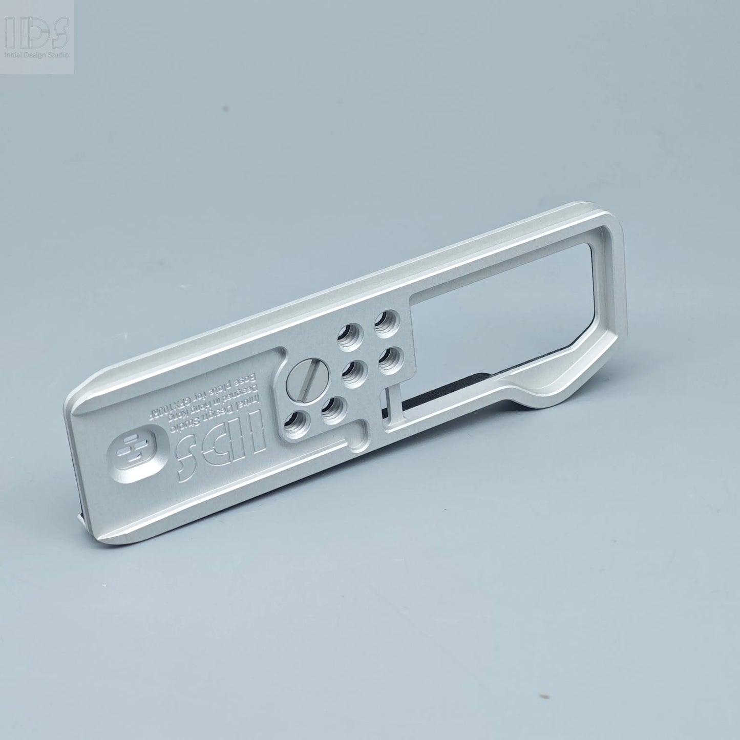 IDSworks modular Grip & Base plate for Fujifilm GFX100RF IDS initial design studio