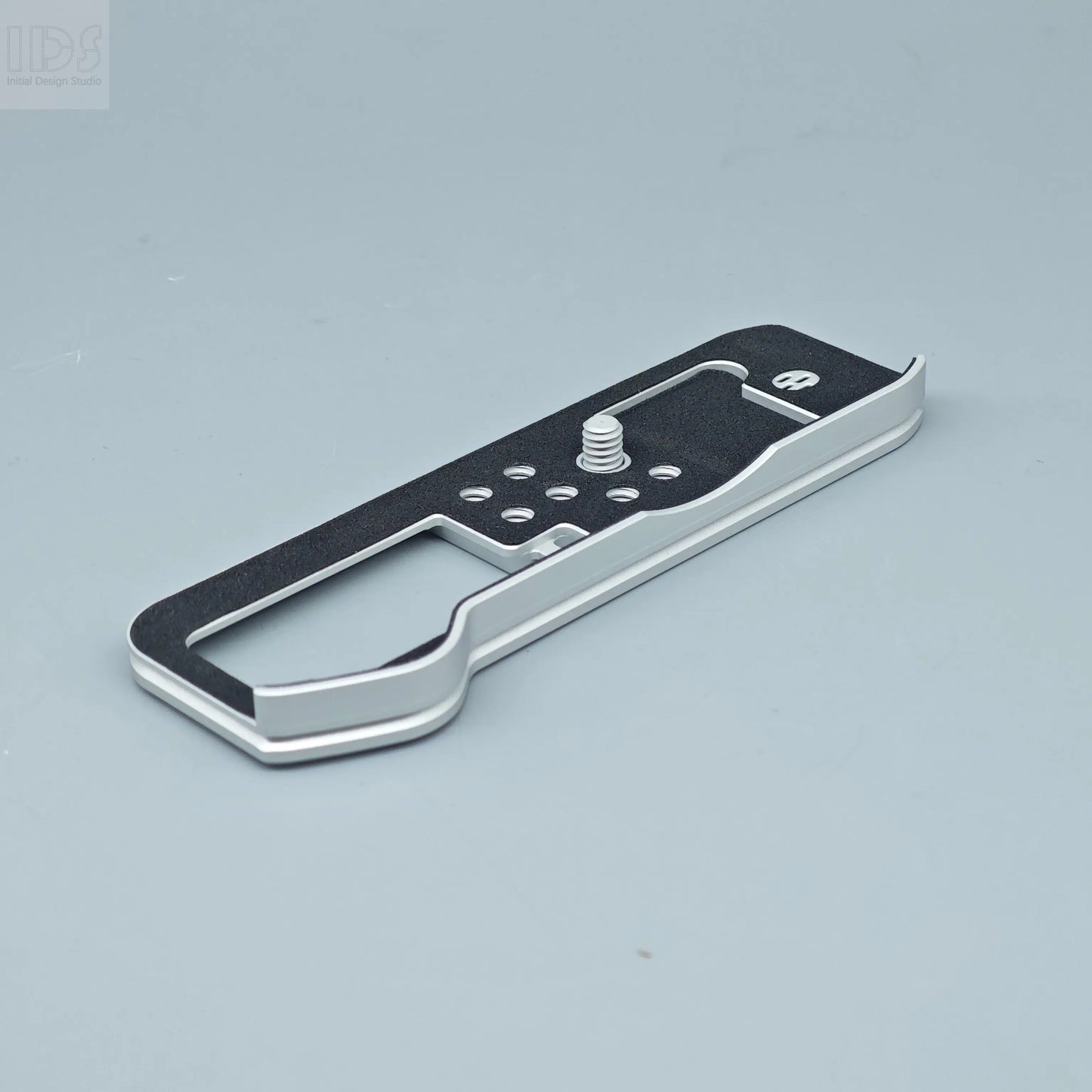 IDSworks modular Grip & Base plate for Fujifilm GFX100RF IDS initial design studio