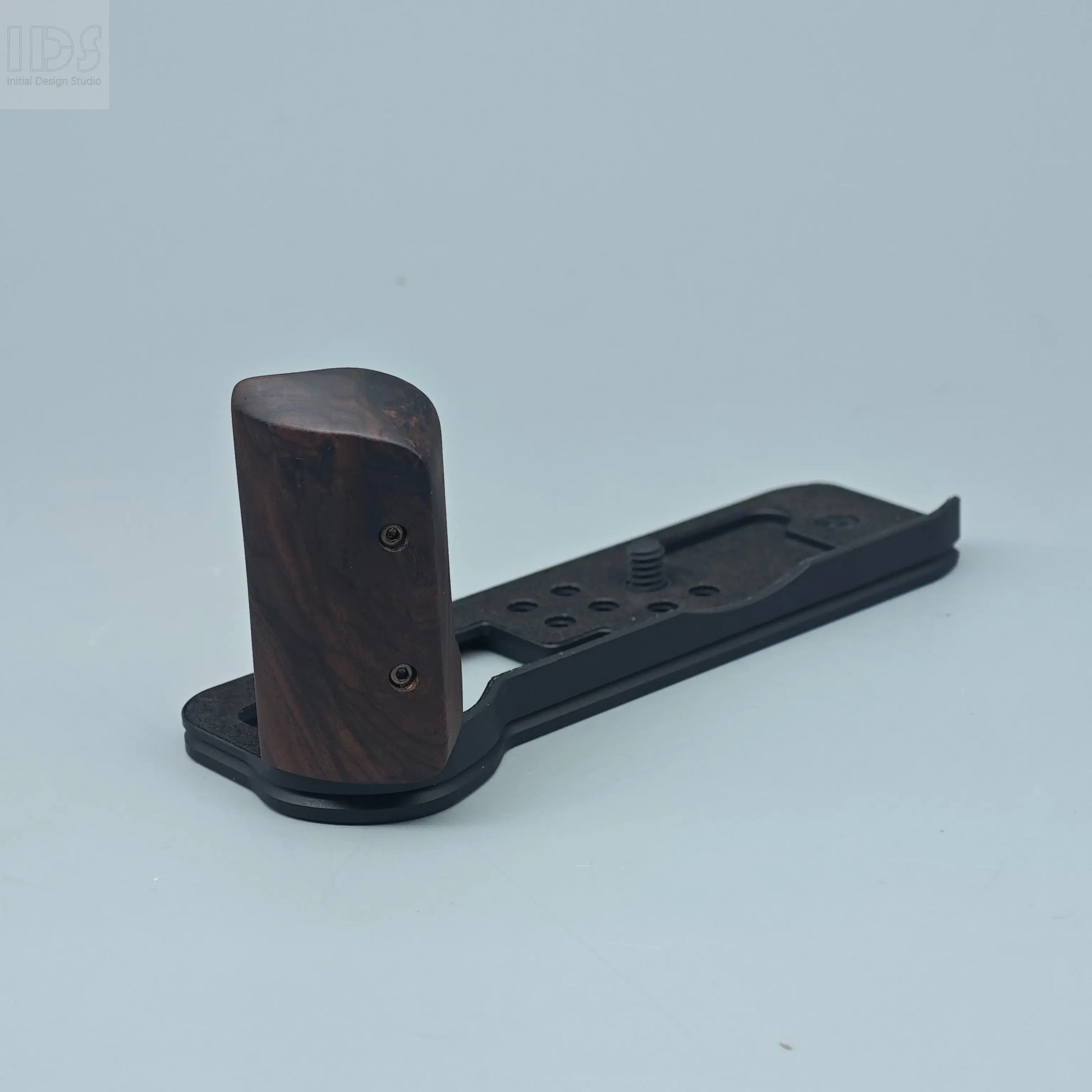 IDSworks modular Grip & Base plate for Fujifilm GFX100RF IDS initial design studio