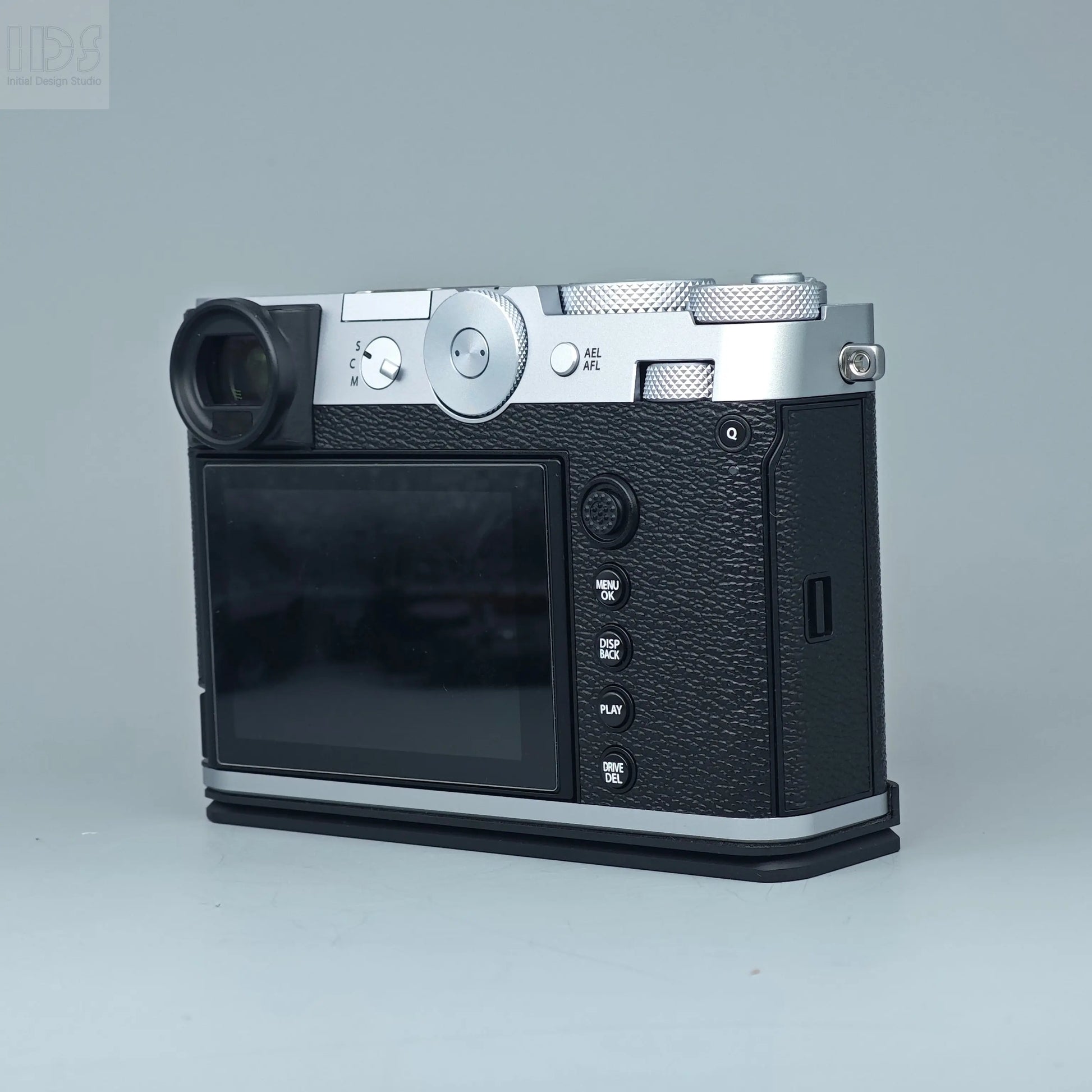 IDSworks modular Grip & Base plate for Fujifilm GFX100RF IDS initial design studio