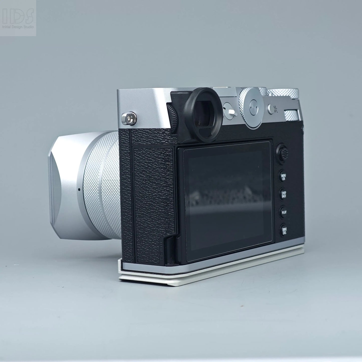 IDSworks modular Grip & Base plate for Fujifilm GFX100RF IDS initial design studio