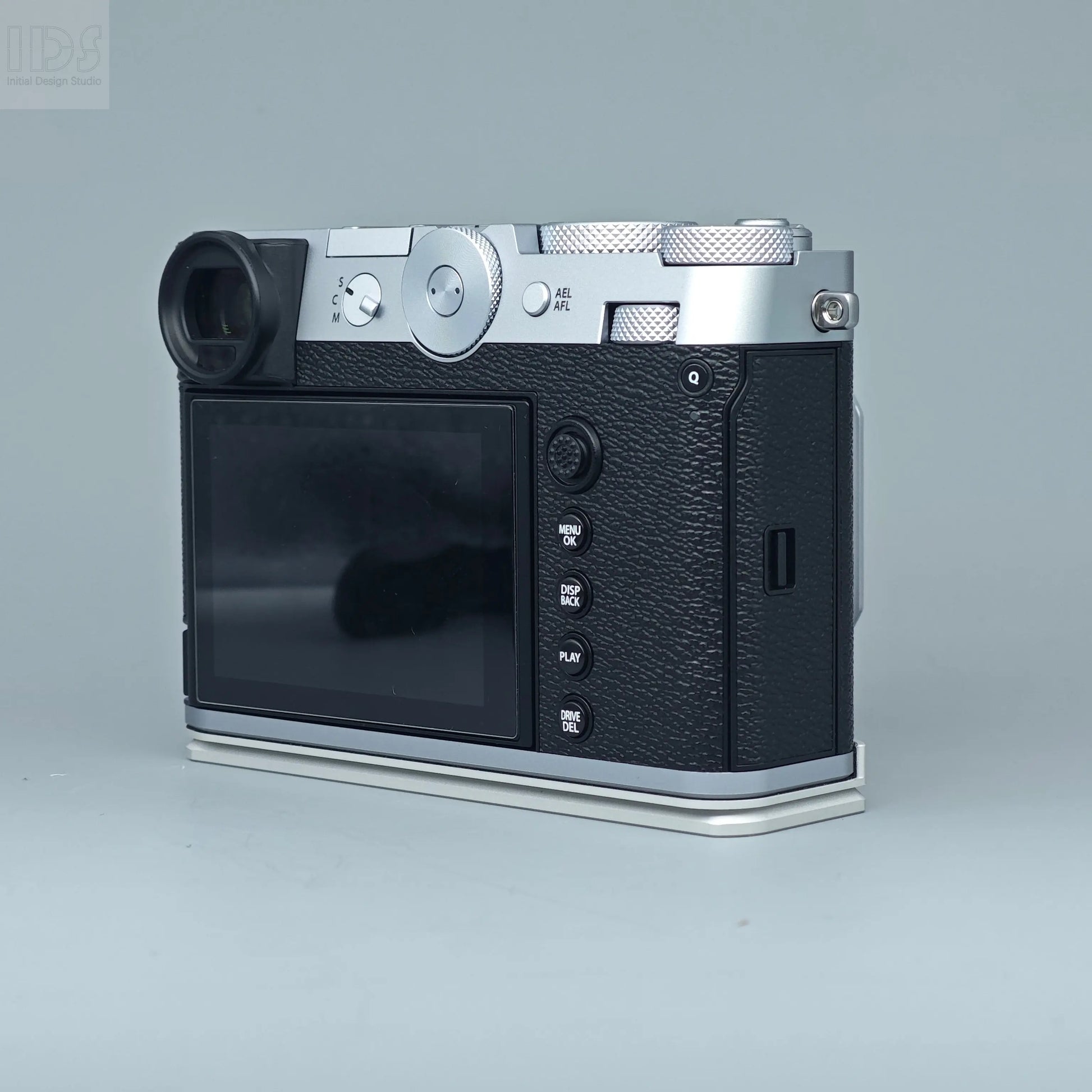IDSworks modular Grip & Base plate for Fujifilm GFX100RF IDS initial design studio