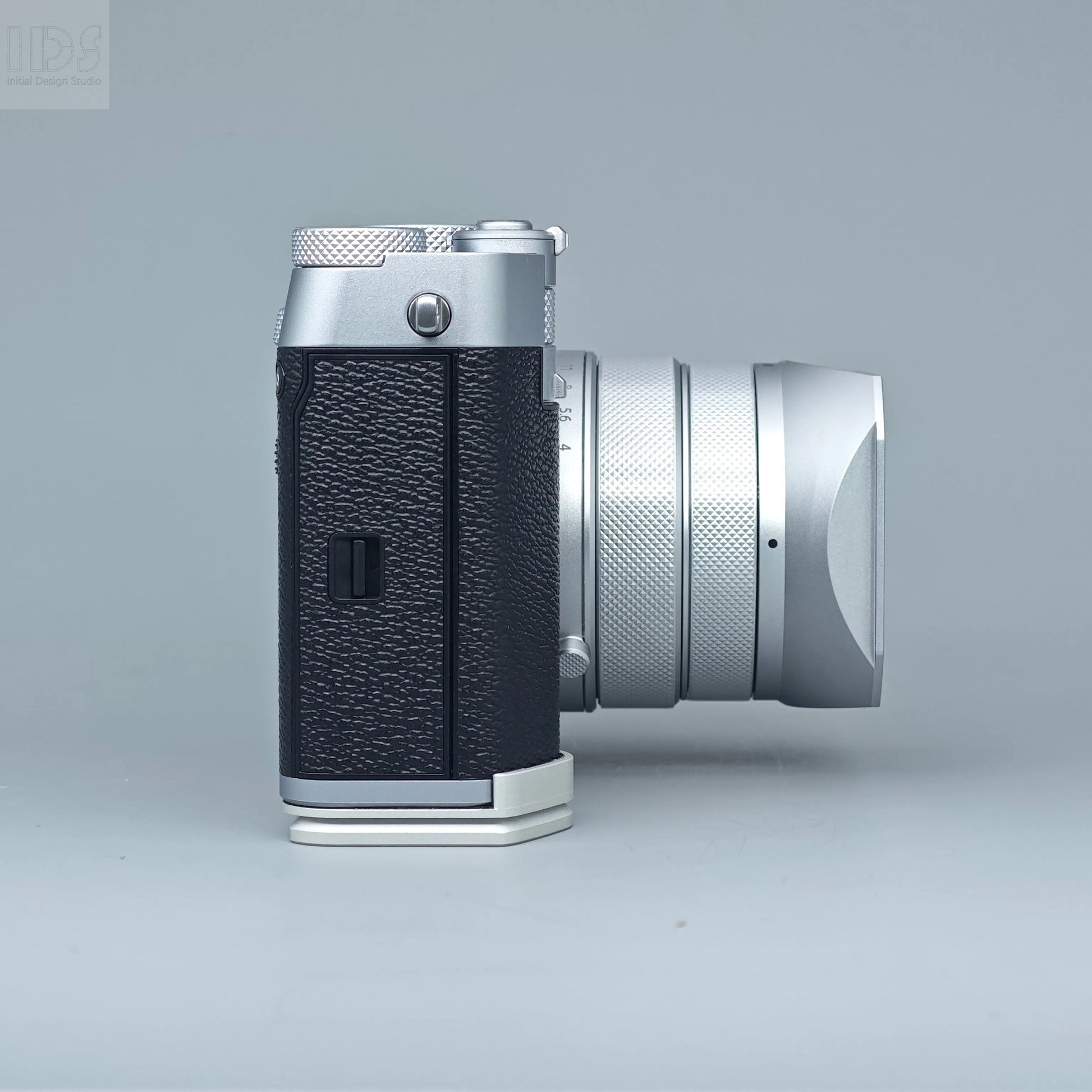 IDSworks modular Grip & Base plate for Fujifilm GFX100RF IDS initial design studio
