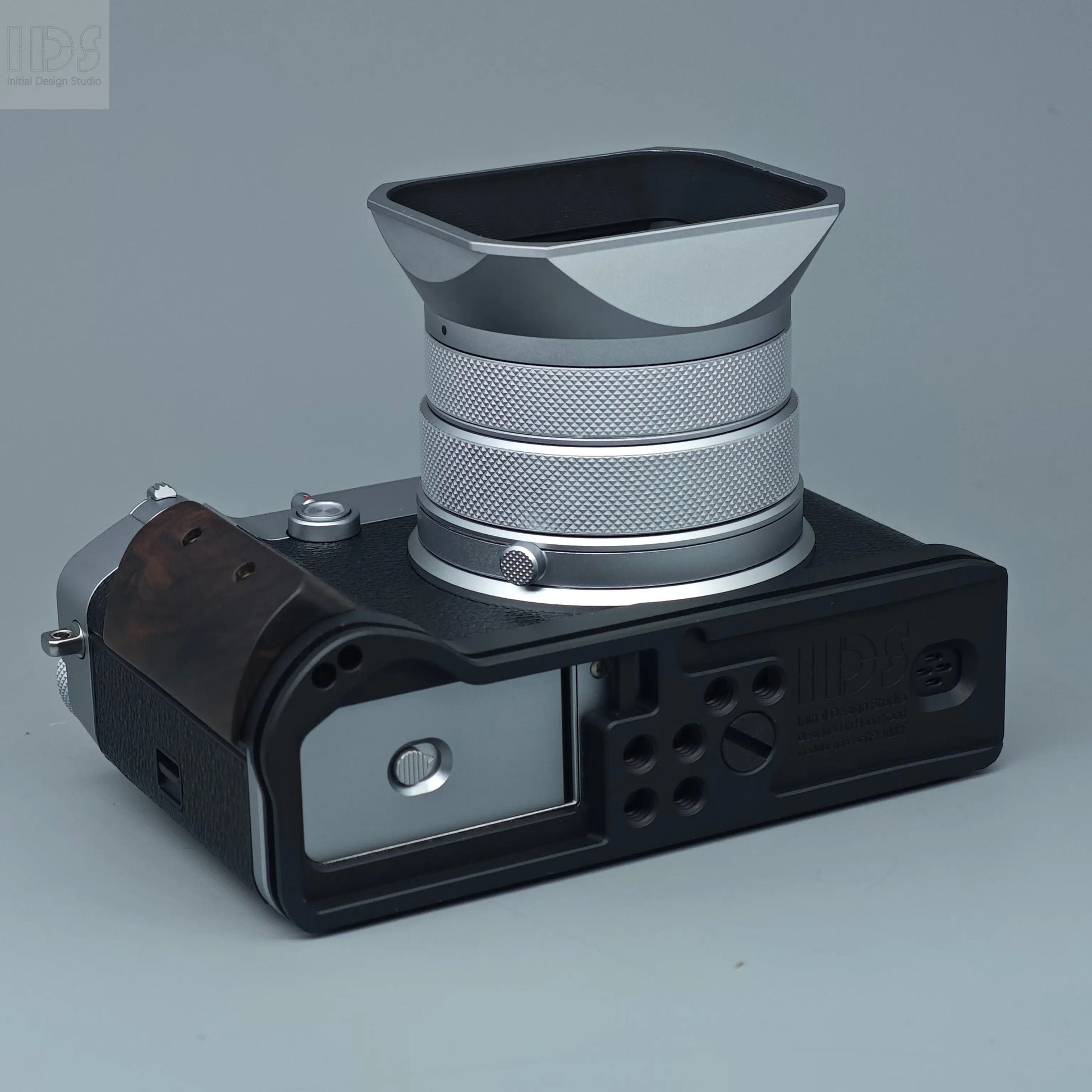 IDSworks modular Grip & Base plate for Fujifilm GFX100RF IDS initial design studio