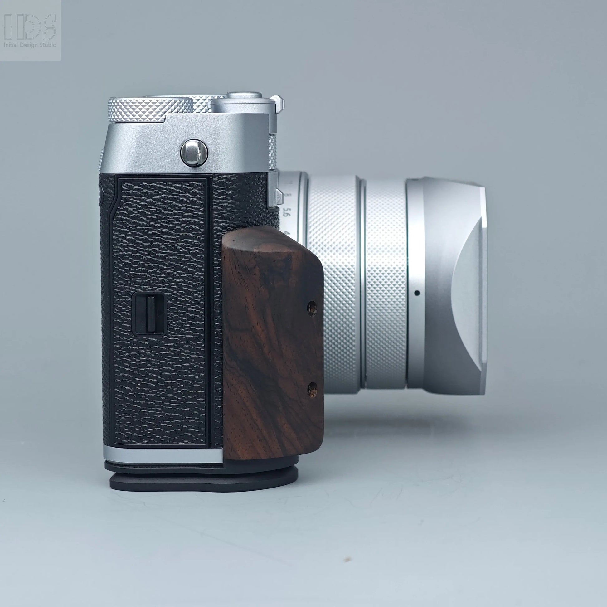 IDSworks modular Grip & Base plate for Fujifilm GFX100RF IDS initial design studio