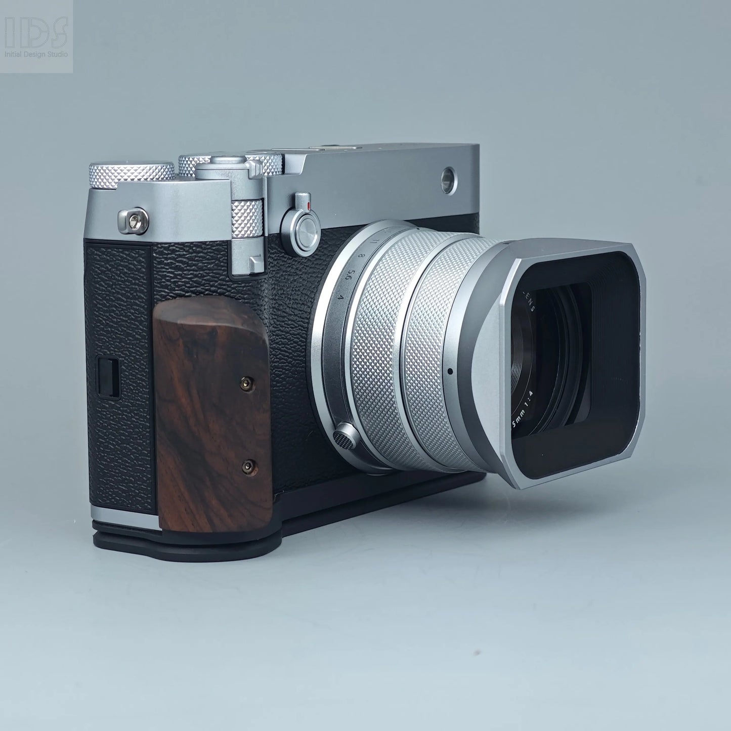 IDSworks modular Grip & Base plate for Fujifilm GFX100RF IDS initial design studio