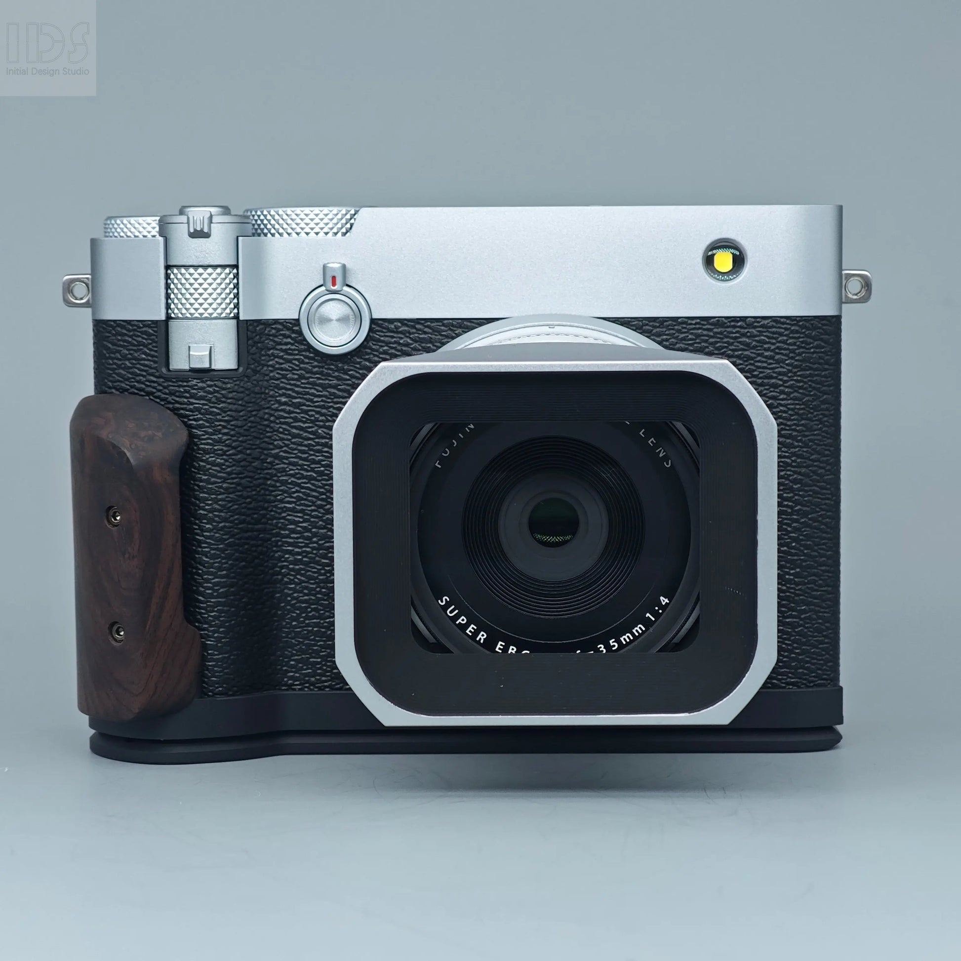 IDSworks modular Grip & Base plate for Fujifilm GFX100RF IDS initial design studio