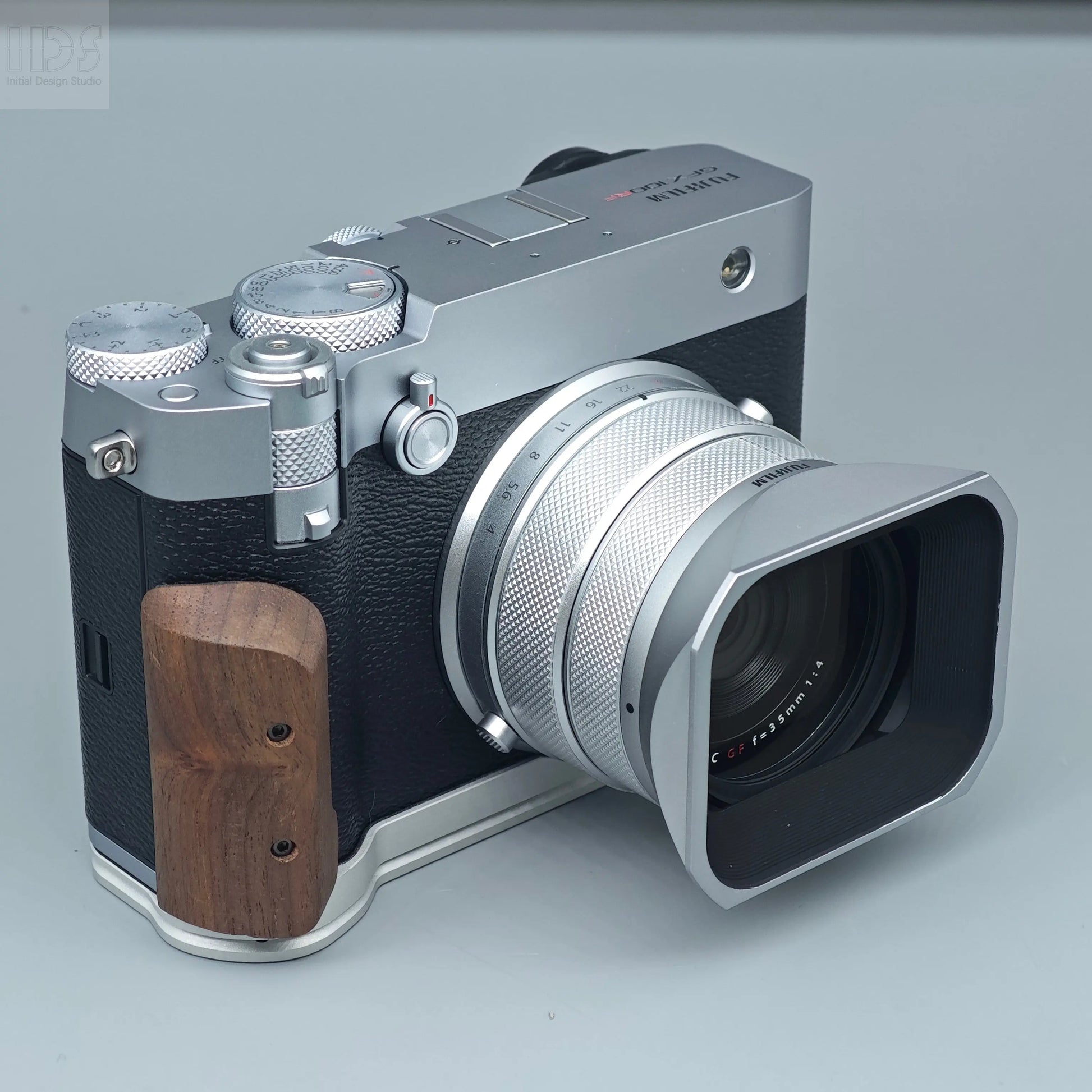 IDSworks modular Grip & Base plate for Fujifilm GFX100RF IDS initial design studio