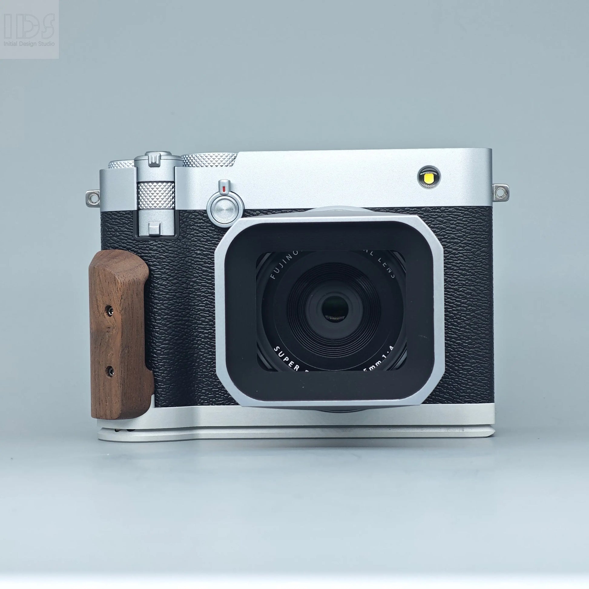 IDSworks modular Grip & Base plate for Fujifilm GFX100RF IDS initial design studio