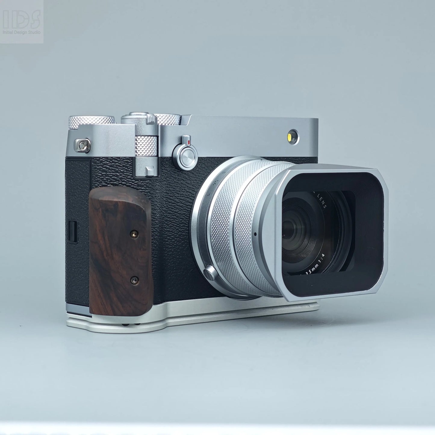 IDSworks modular Grip & Base plate for Fujifilm GFX100RF IDS initial design studio