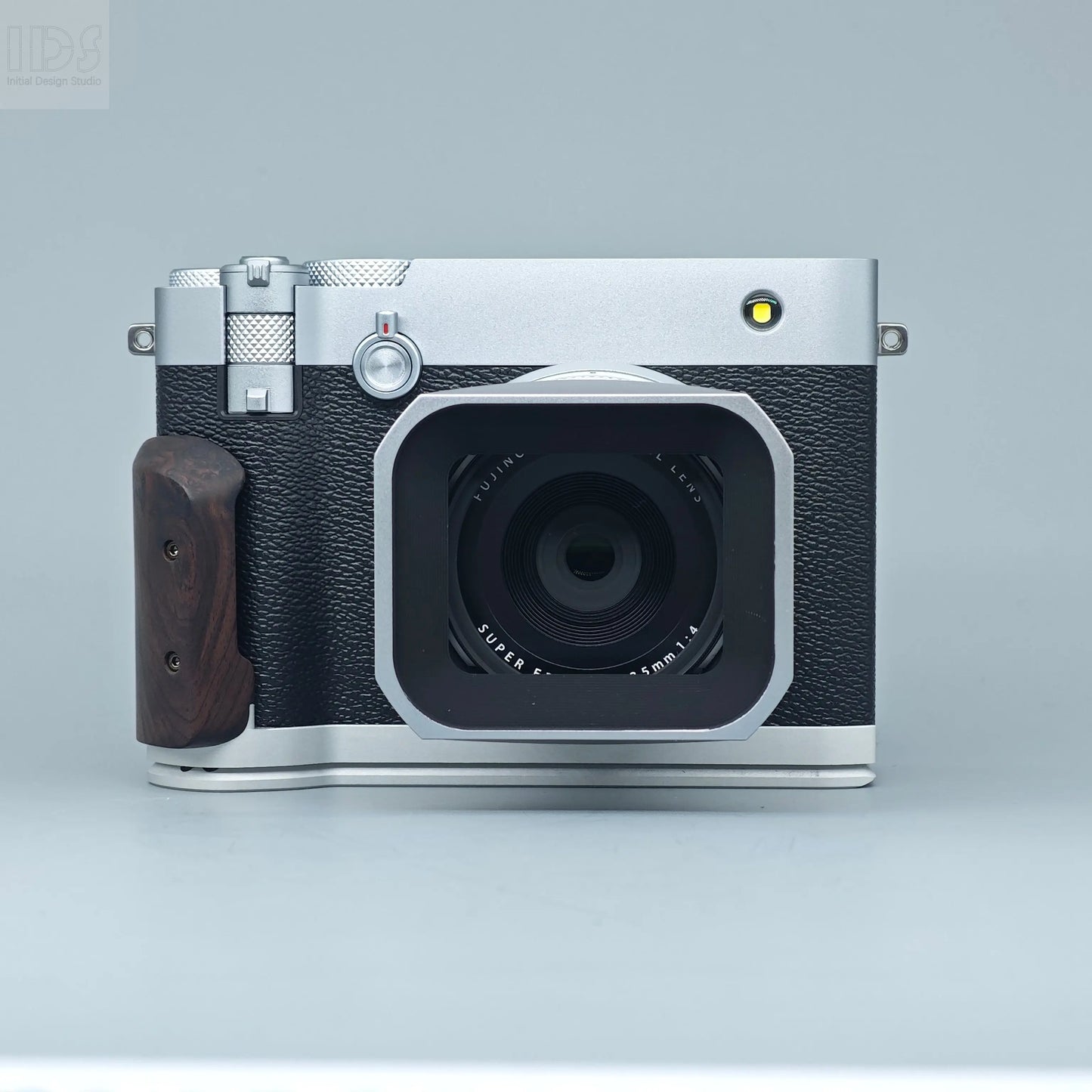 IDSworks modular Grip & Base plate for Fujifilm GFX100RF IDS initial design studio