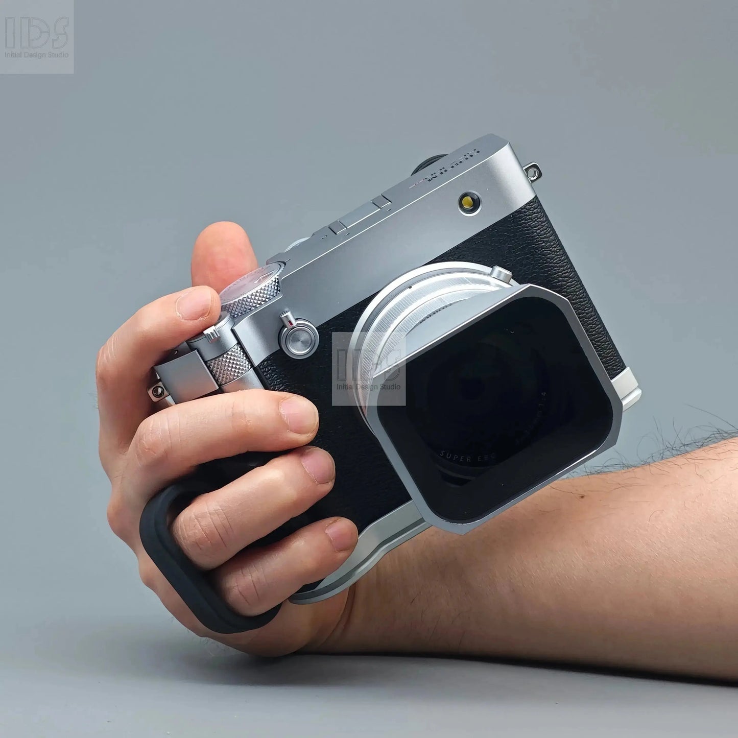 IDSworks modular Grip & Base plate for Fujifilm GFX100RF IDS initial design studio