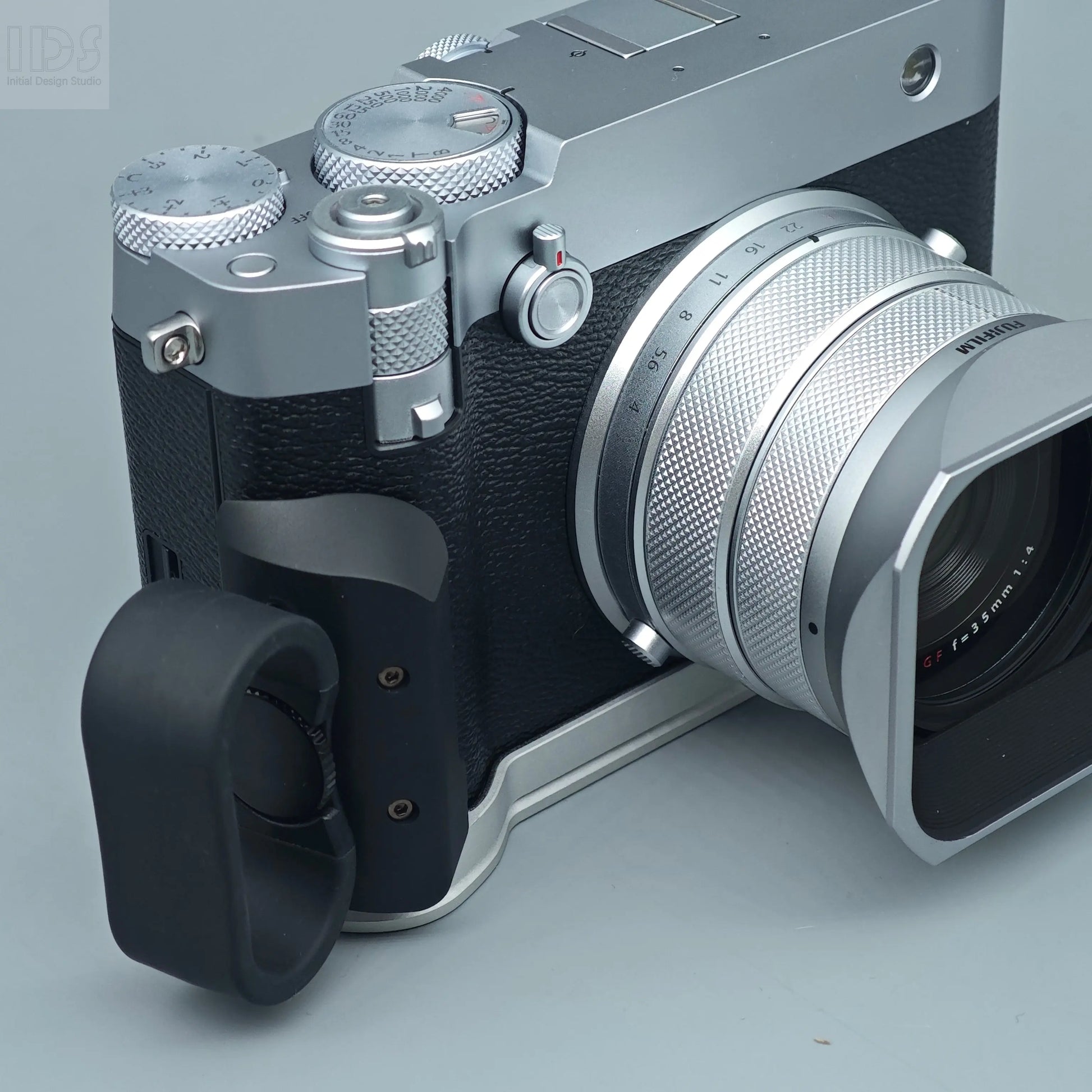 IDSworks modular Grip & Base plate for Fujifilm GFX100RF IDS initial design studio
