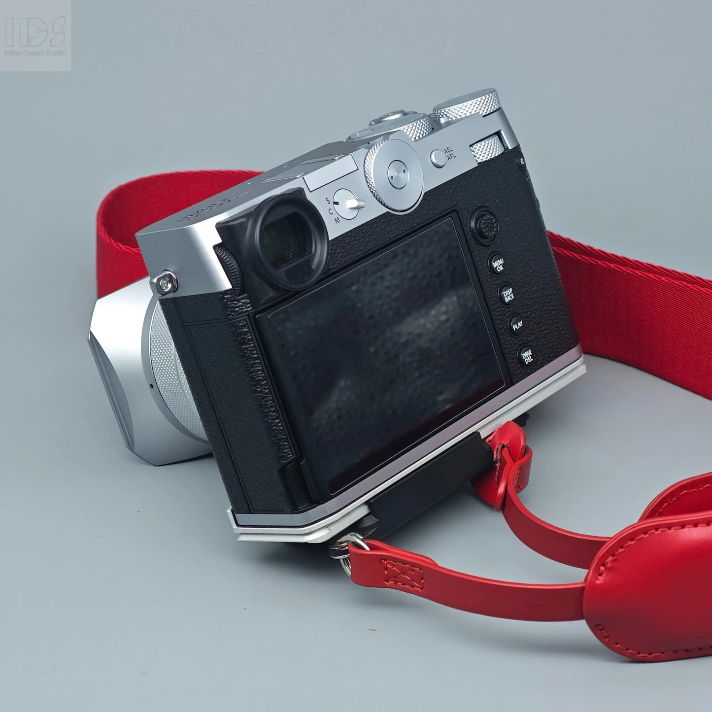 IDSworks modular Grip & Base plate for Fujifilm GFX100RF IDS initial design studio