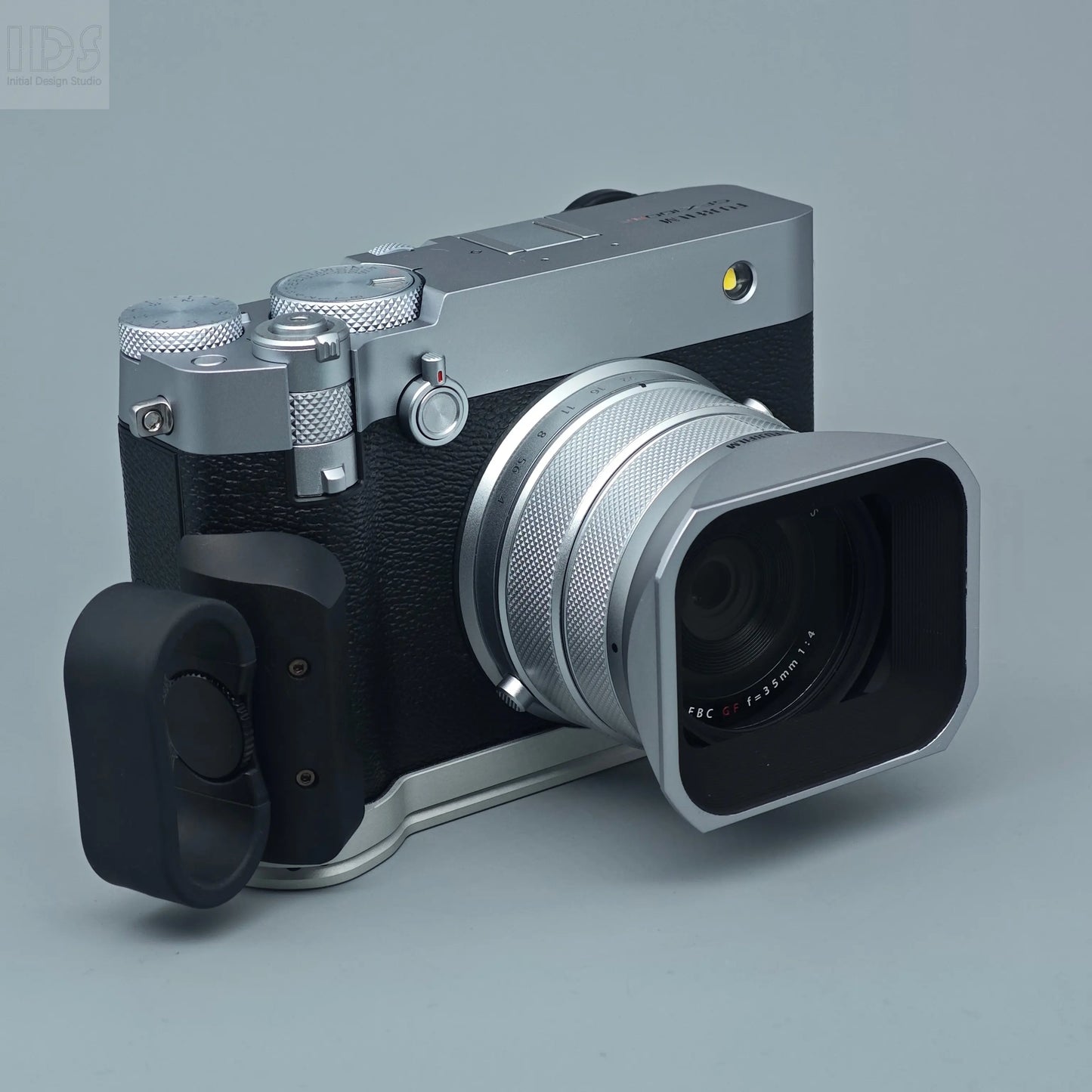 IDSworks modular Grip & Base plate for Fujifilm GFX100RF IDS initial design studio
