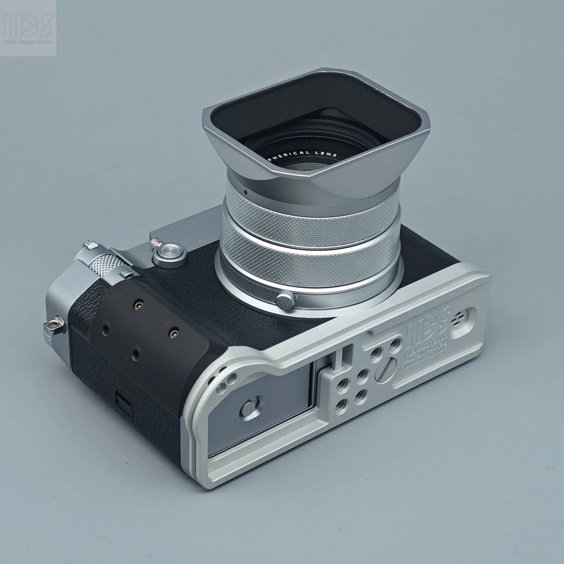 IDSworks modular Grip & Base plate for Fujifilm GFX100RF IDS initial design studio