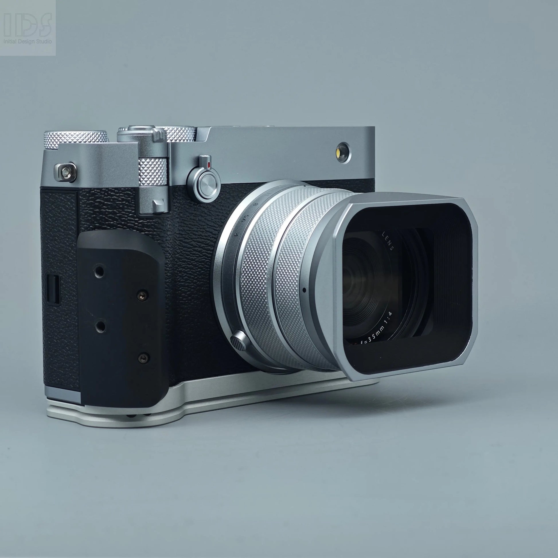 IDSworks modular Grip & Base plate for Fujifilm GFX100RF IDS initial design studio