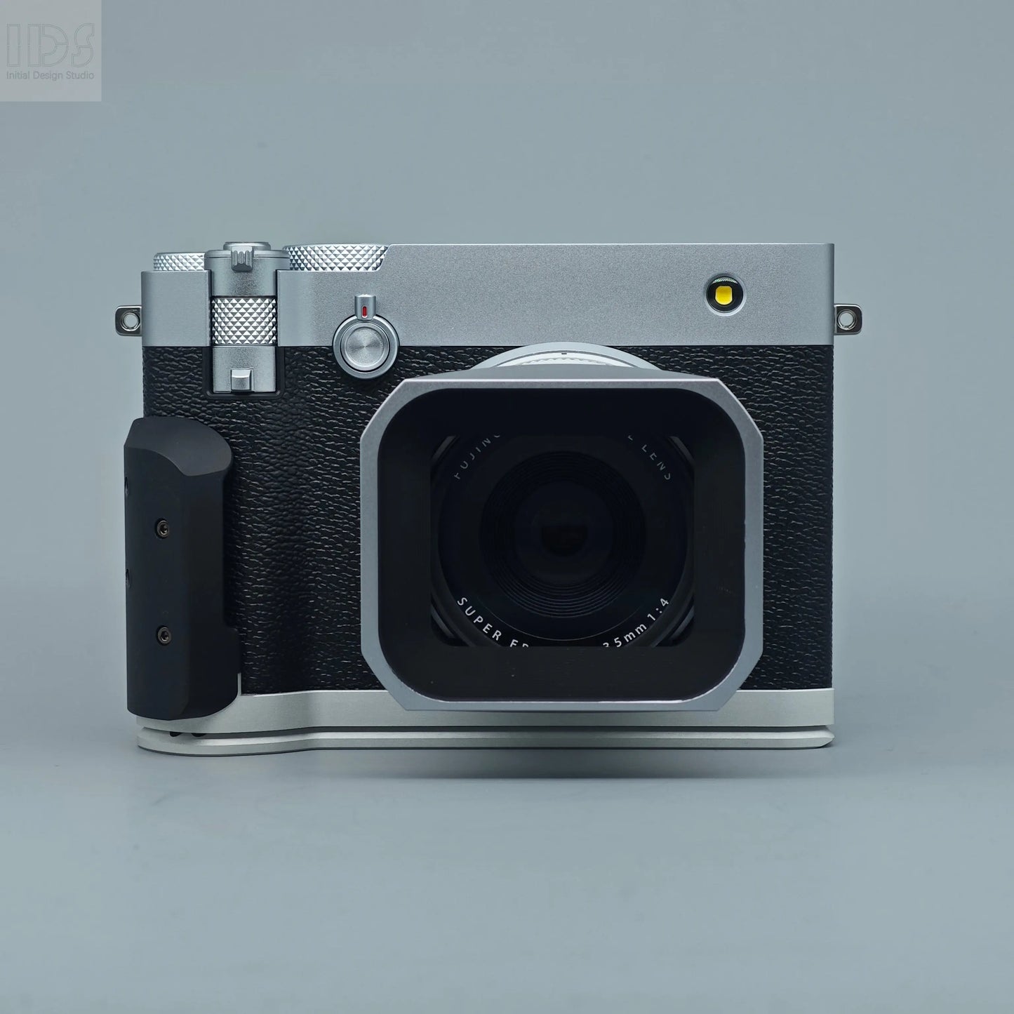 IDSworks modular Grip & Base plate for Fujifilm GFX100RF IDS initial design studio