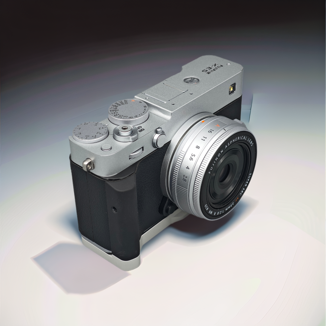 IDSworks modular grip for Fujifilm X-E5 IDS initial design studio