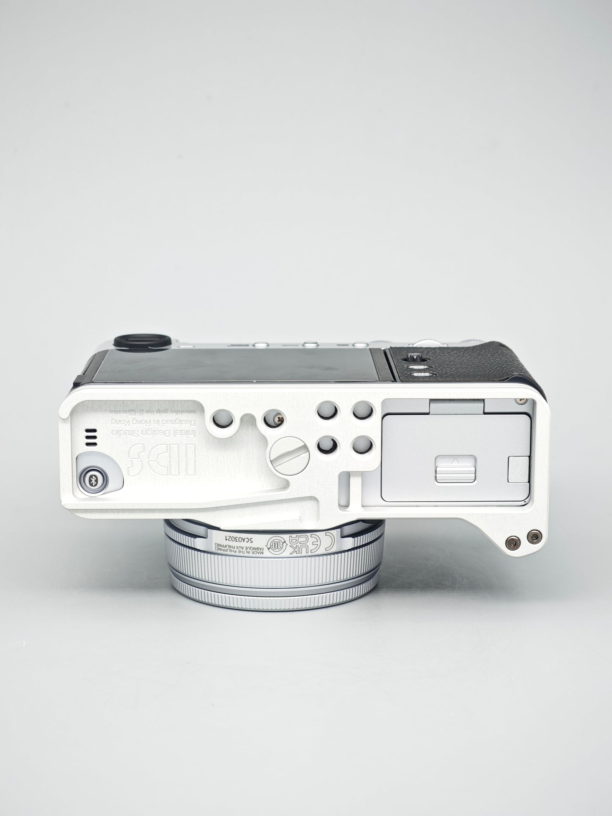 IDSworks modular grip for Fujifilm X-E5 IDS initial design studio