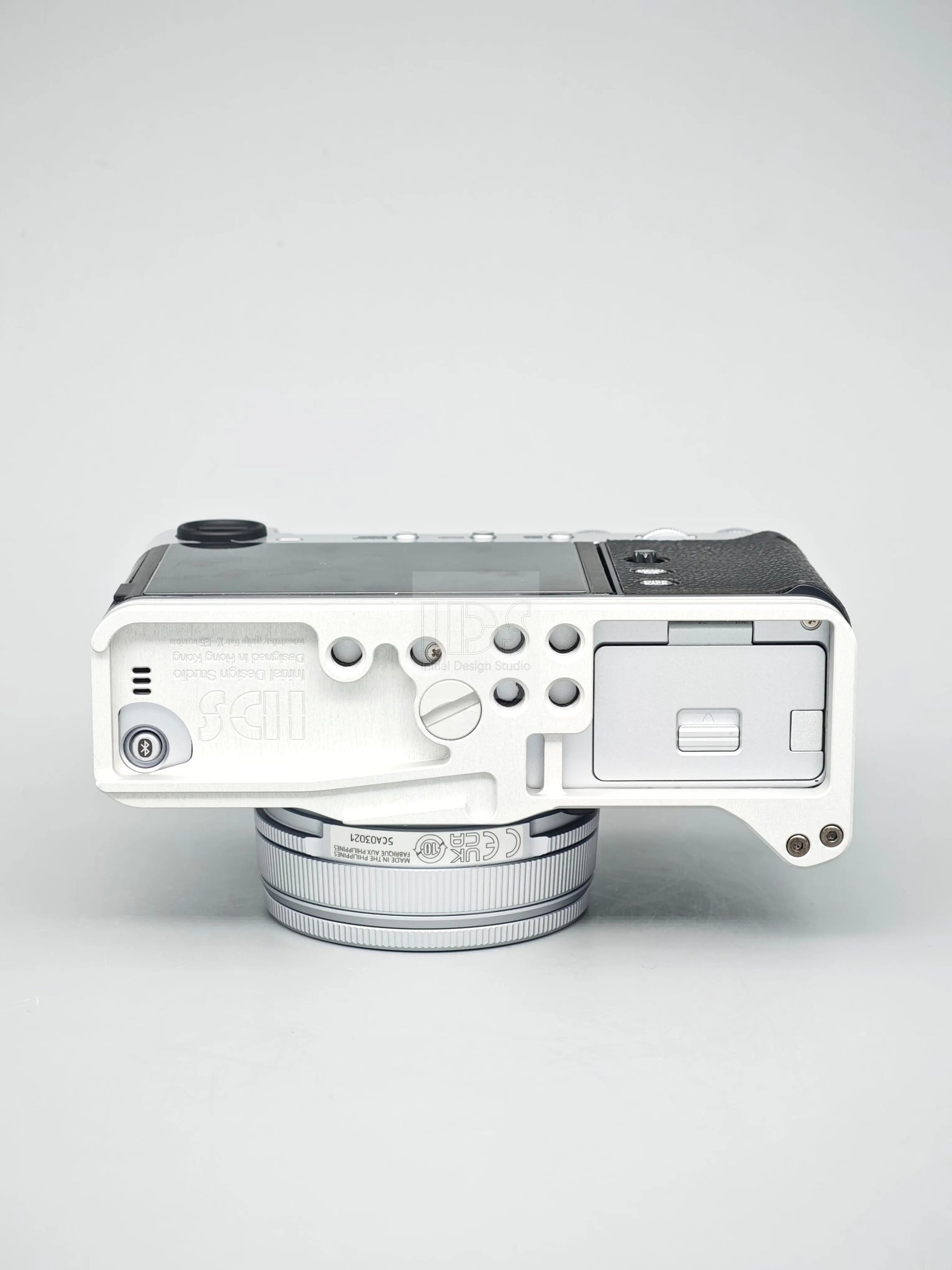 IDSworks modular grip for Fujifilm X-E5 IDS initial design studio