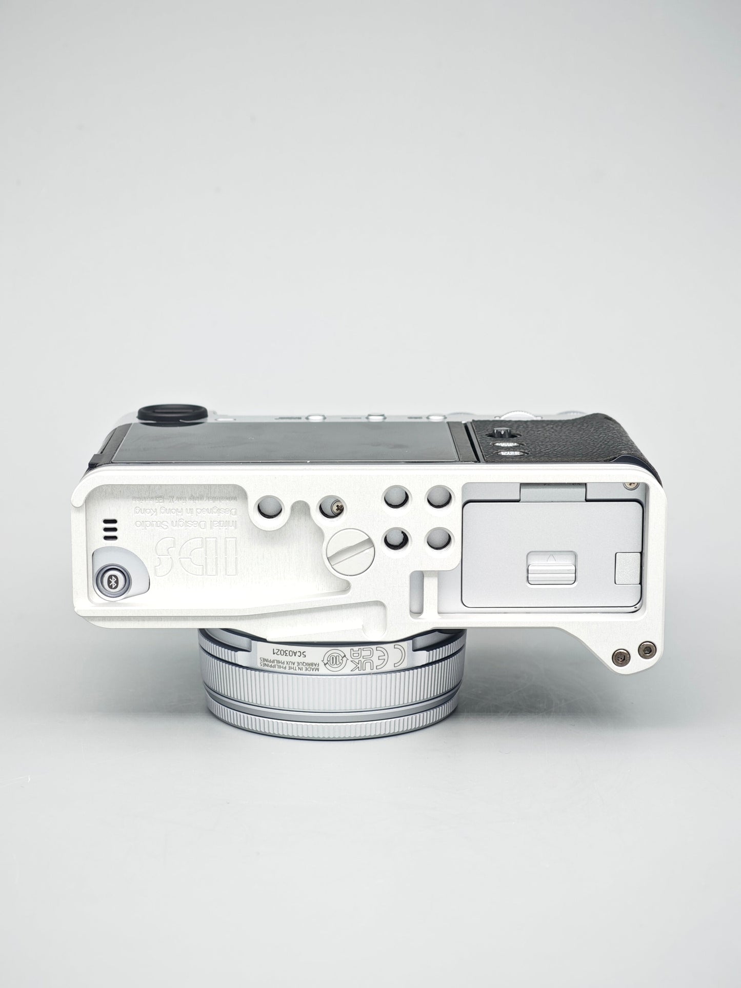IDSworks modular grip for Fujifilm X-E5 IDS initial design studio