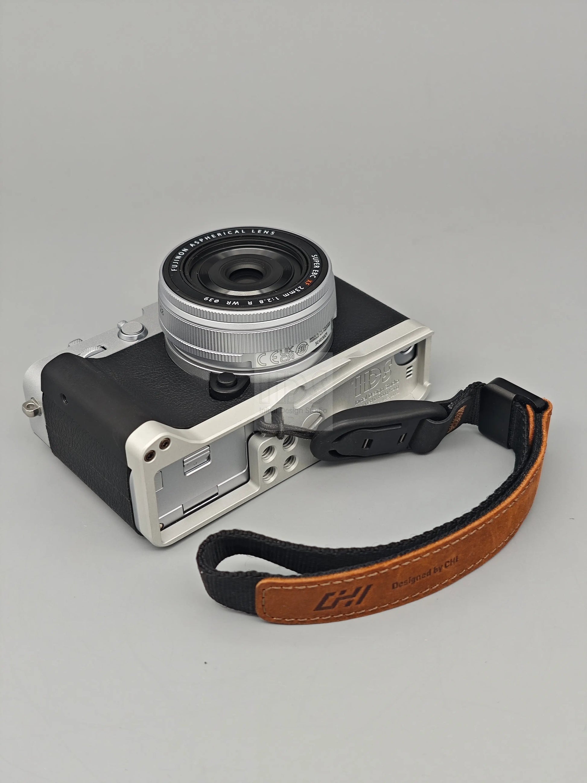IDSworks modular grip for Fujifilm X-E5 IDS initial design studio