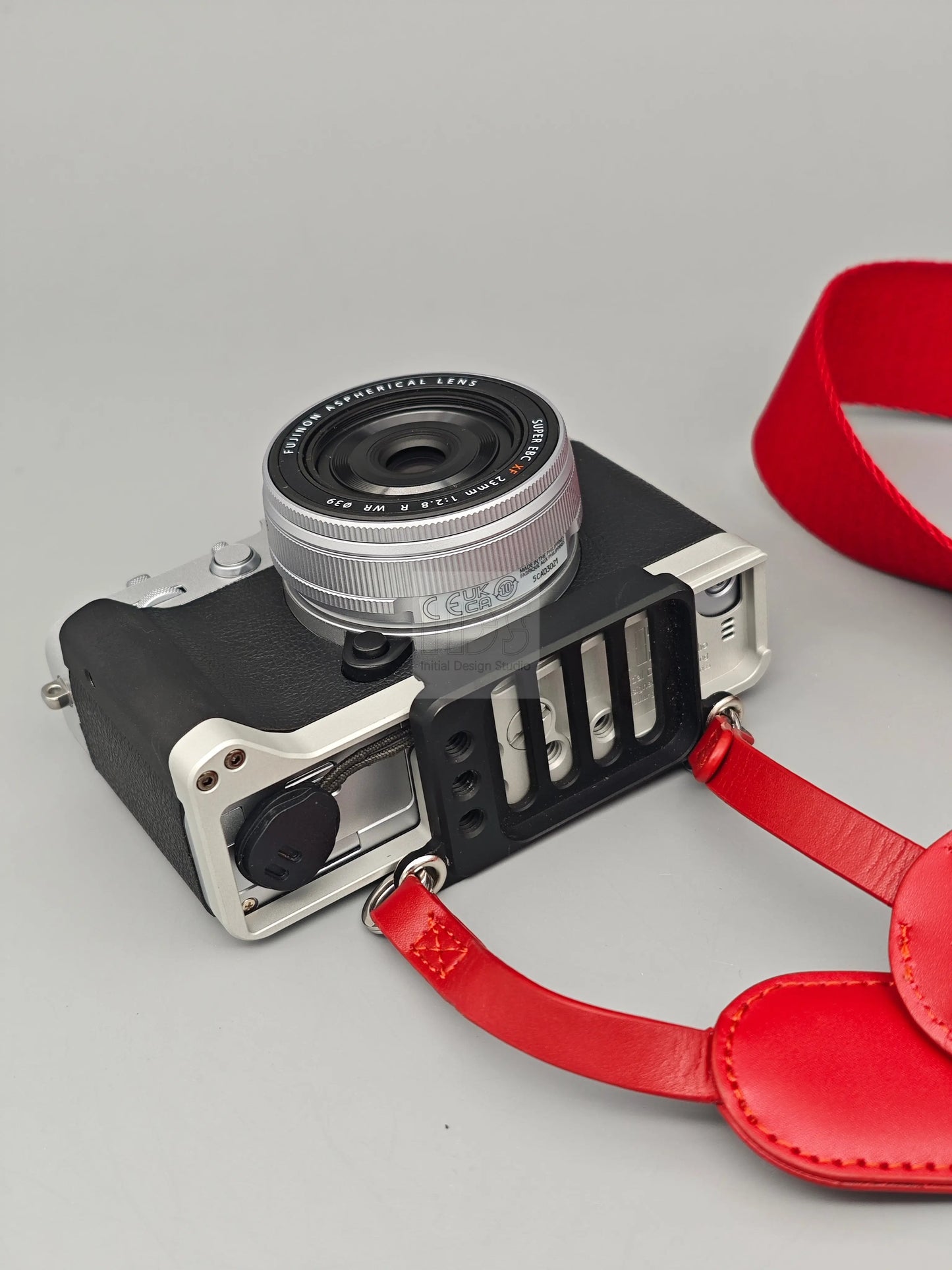 IDSworks modular grip for Fujifilm X-E5 IDS initial design studio