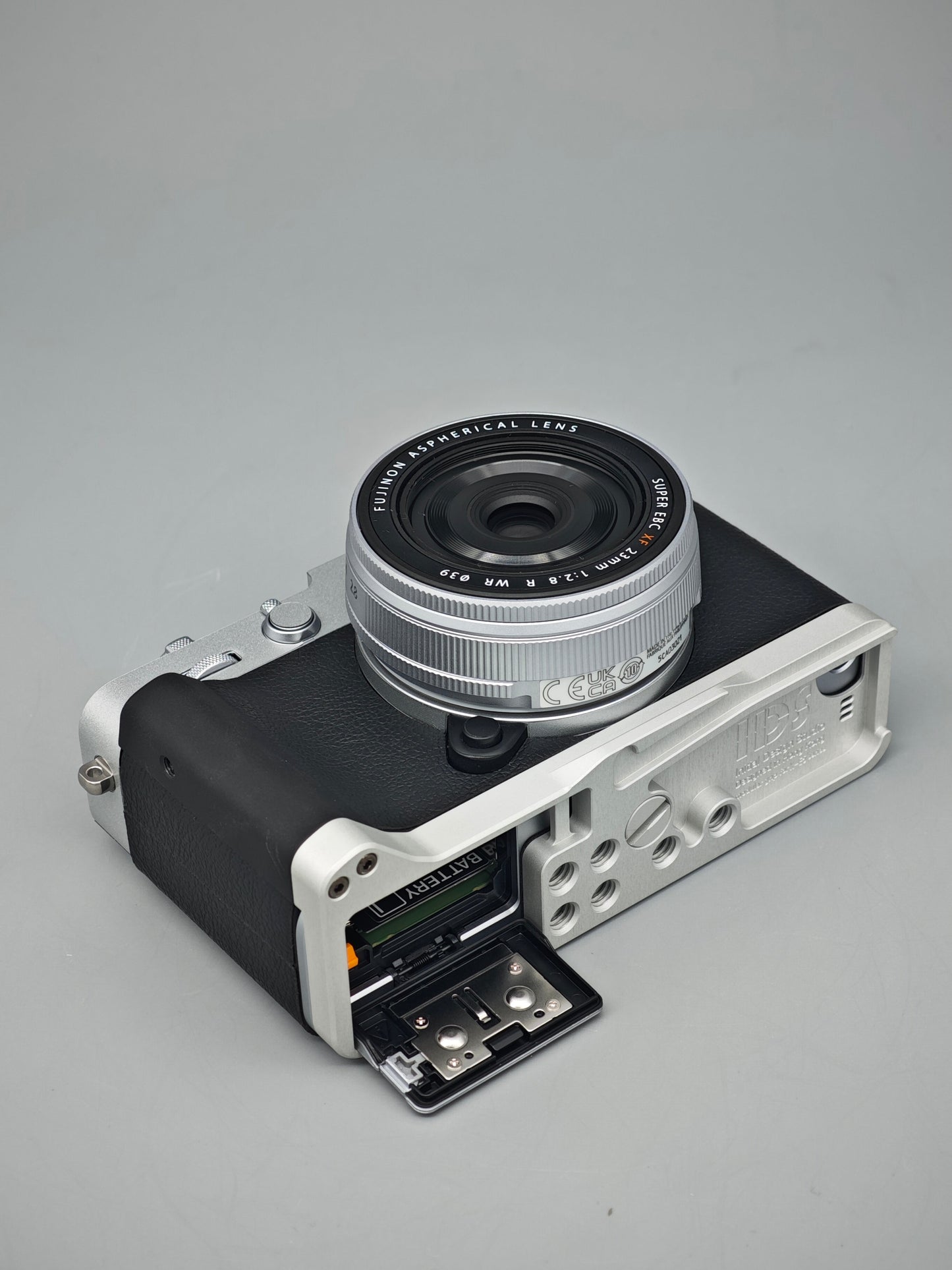 IDSworks modular grip for Fujifilm X-E5 IDS initial design studio