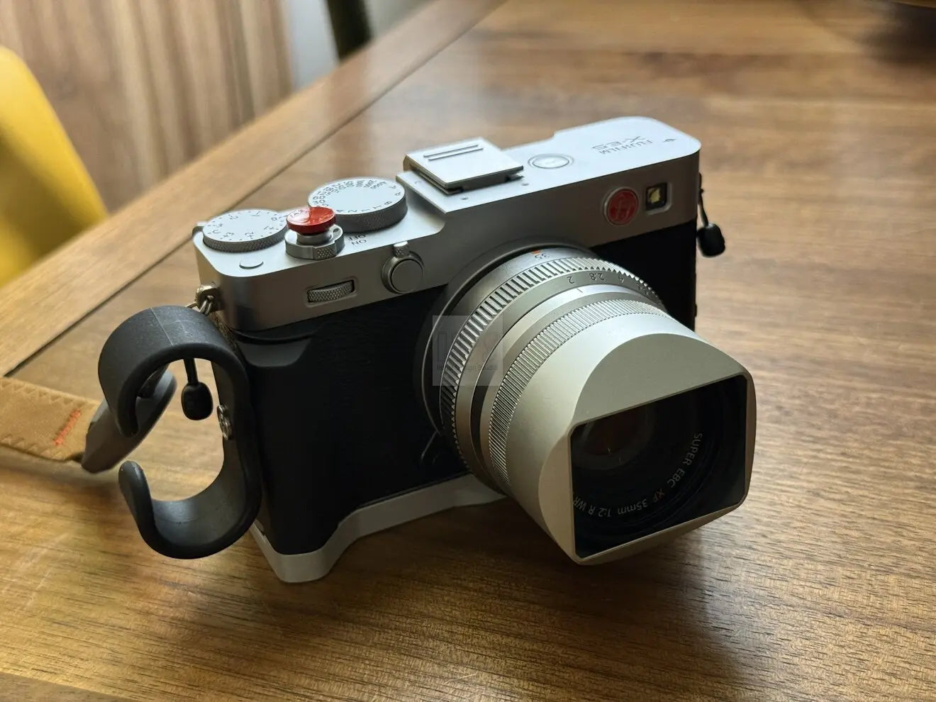 IDSworks modular grip for Fujifilm X-E5 IDS initial design studio