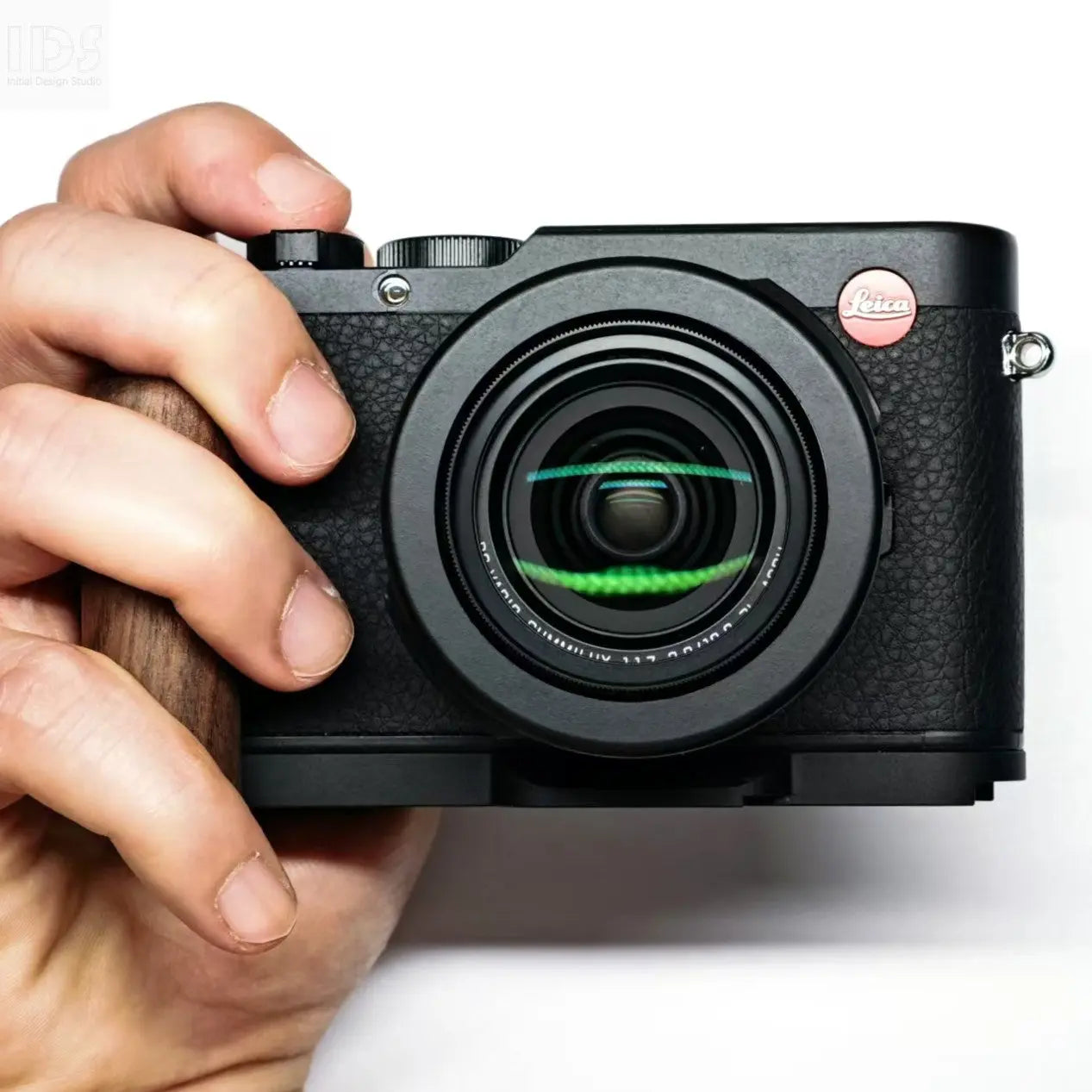 IDSworks modular grip for Leica D-Lux8 IDS initial design studio