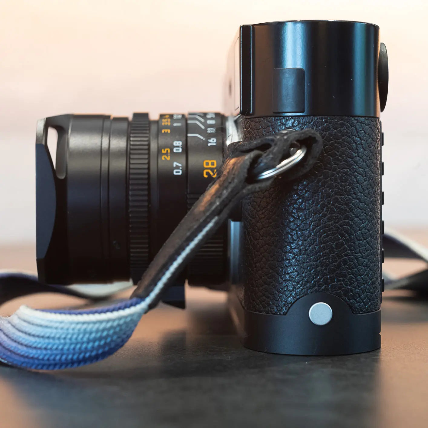 IDS modular grip for Leica M240