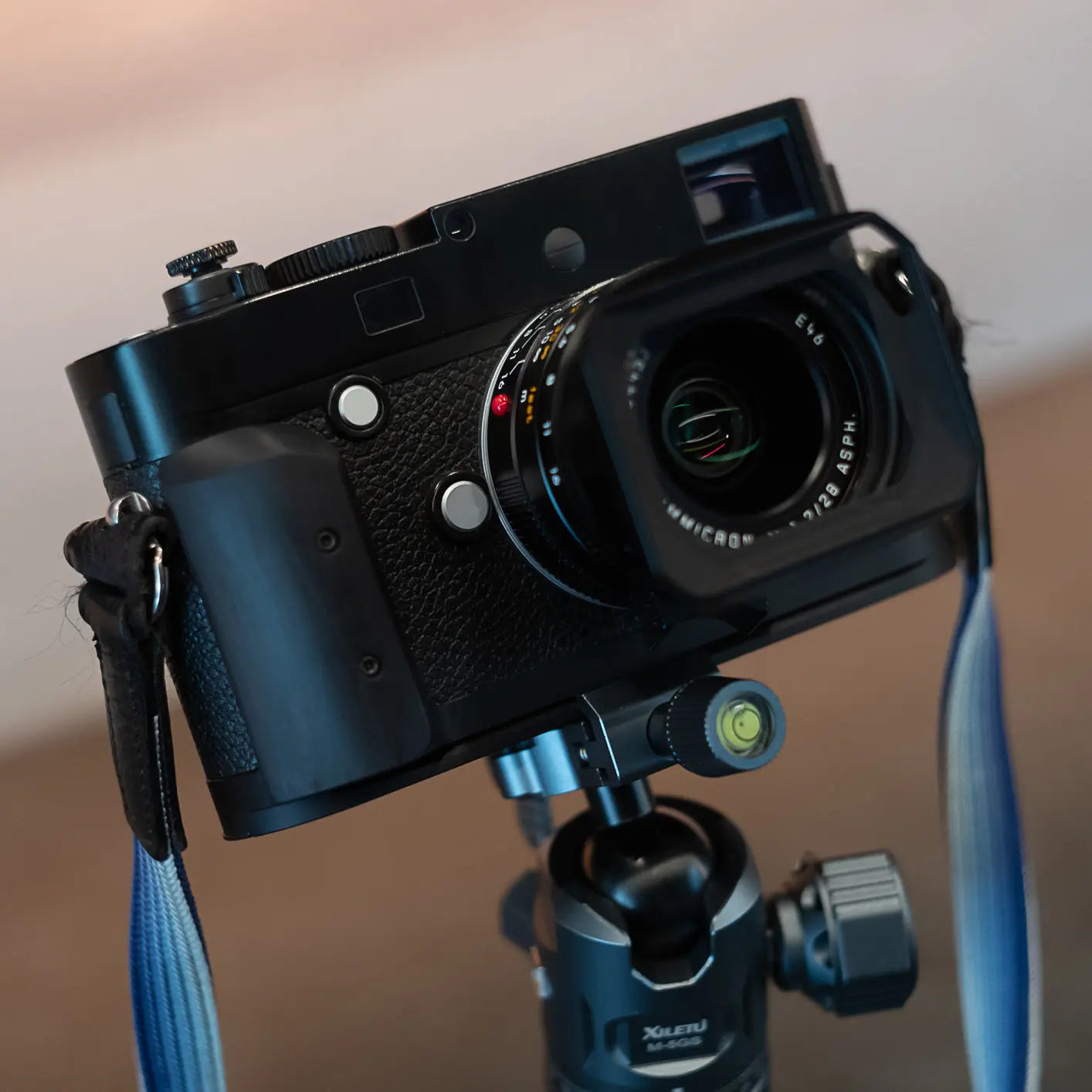 IDS modular grip for Leica M240