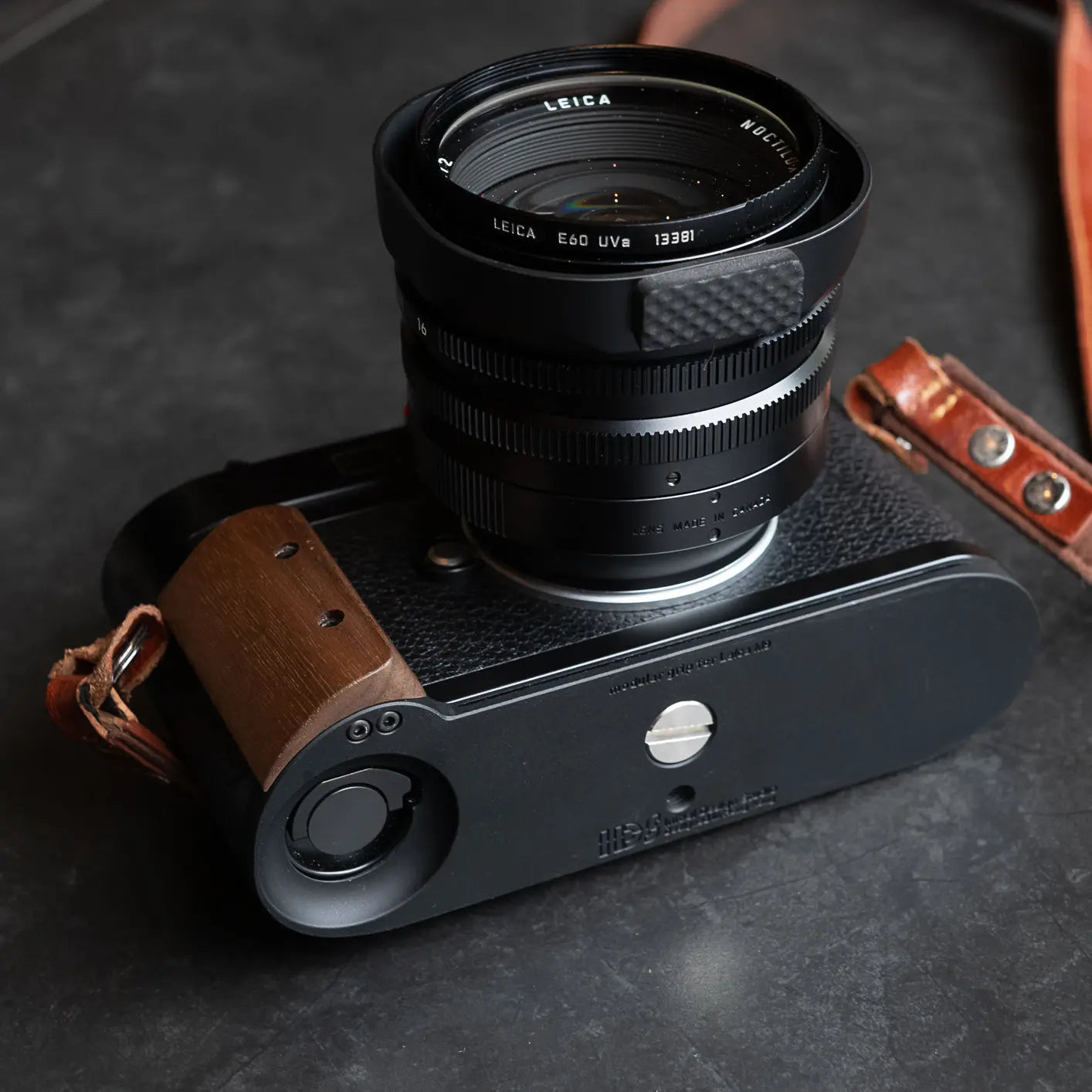 IDSworks modular grip for Leica M9 / M8