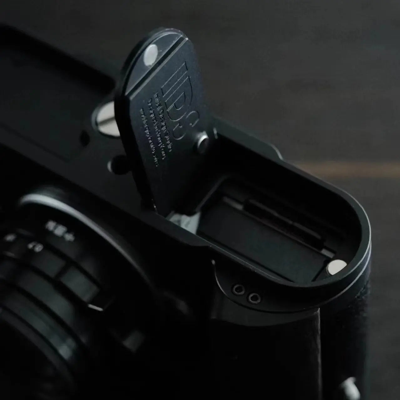 IDS modular handgrip for Leica M10 by IDSworks.store – IDS